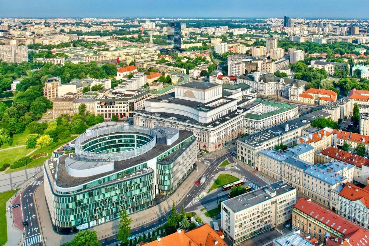 Super Brown 2x Metro Nowy Wifi Netflix Spotify Panorama Miasta Lägenhet