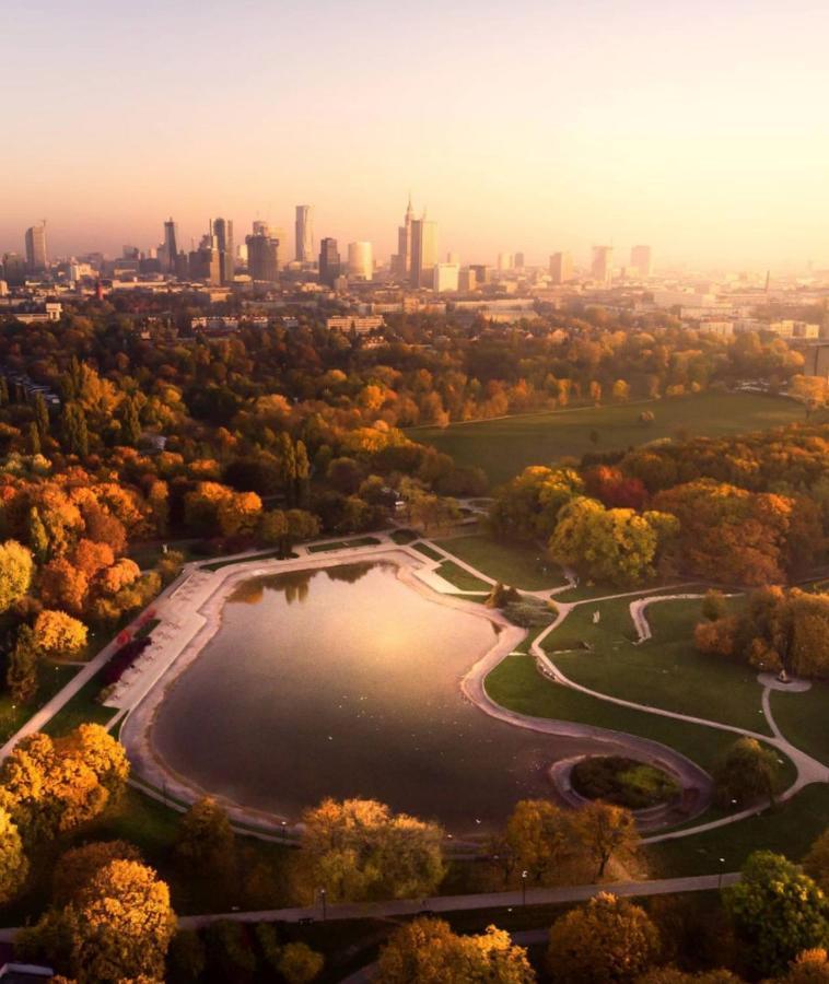Butas Super Brown 2x Metro Nowy Wifi Netflix Spotify Panorama Miasta Warsaw