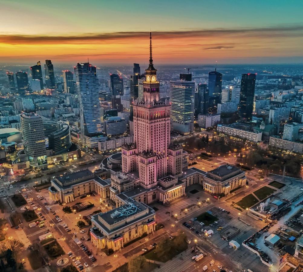 Butas Super Brown 2x Metro Nowy Wifi Netflix Spotify Panorama Miasta Warsaw